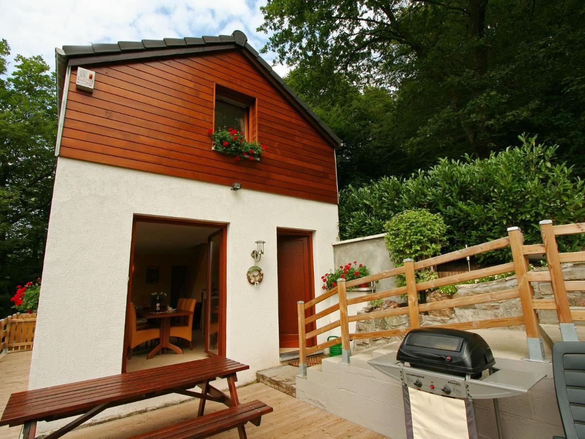Cottage With A Terrace And A View Of The Valley エワイユ エクステリア 写真