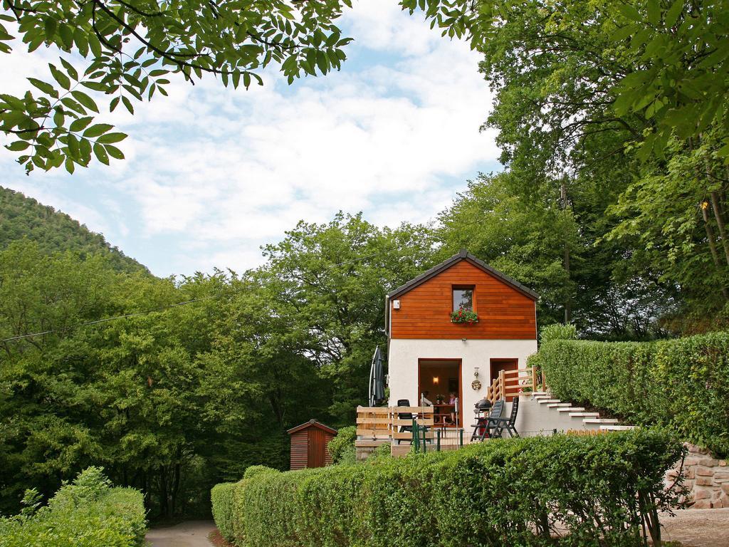 Cottage With A Terrace And A View Of The Valley エワイユ エクステリア 写真