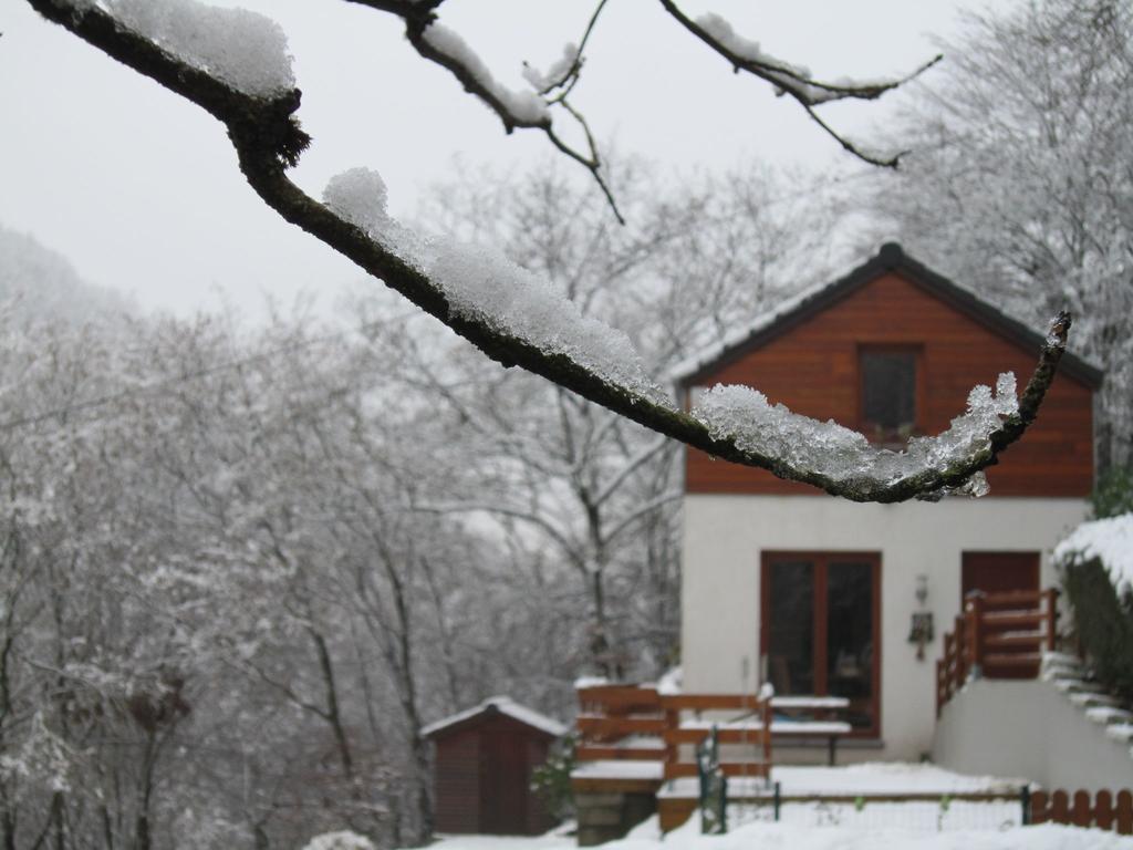 Cottage With A Terrace And A View Of The Valley エワイユ エクステリア 写真
