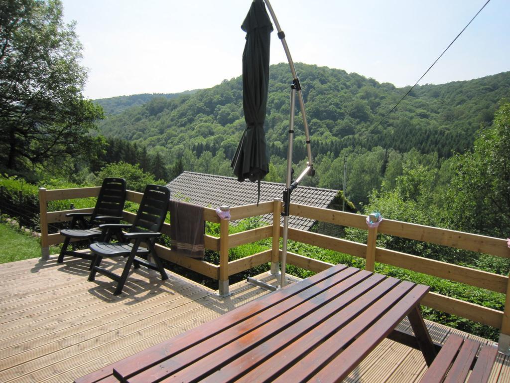 Cottage With A Terrace And A View Of The Valley エワイユ エクステリア 写真